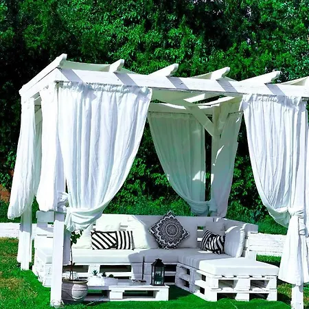 Lefki Гостевой дом Полихроно