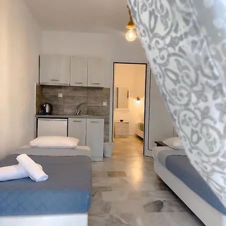 Lefki 3*