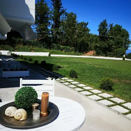 Lefki 3*